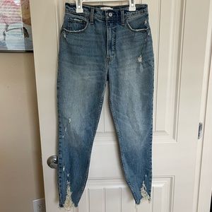 Abercrombie & Fitch, “the skinny high rise”